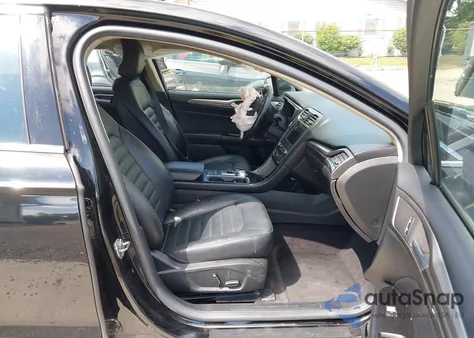 2017 Ford Fusion Energi Se Luxury z USA, uszkodzony, nr VIN 3FA6P0PU3HR106023